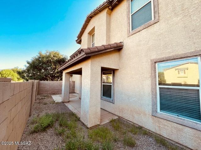 2736 N Neruda Lane, Tucson, AZ 85712