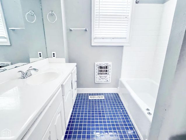 705 Washington, Jonesboro, AR 72401