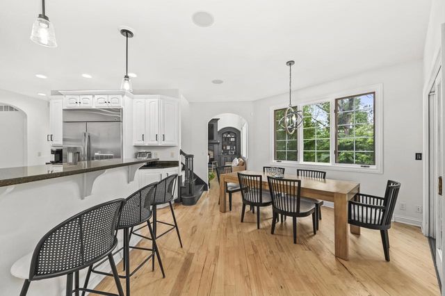 N51W19090 Crest View TERRACE, Menomonee Falls, WI 53051