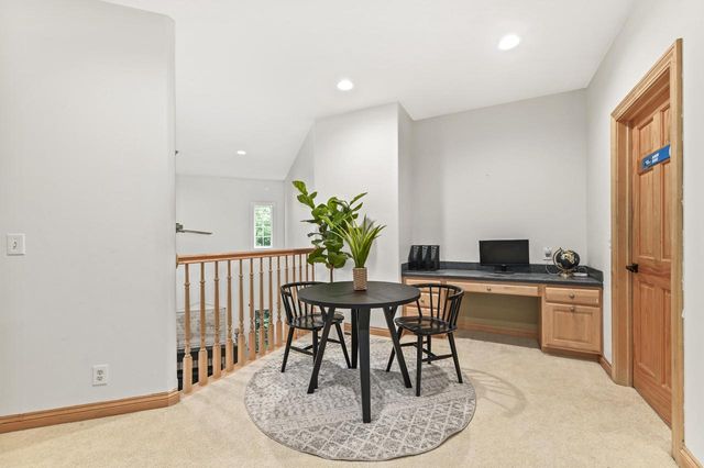 N51W19090 Crest View TERRACE, Menomonee Falls, WI 53051