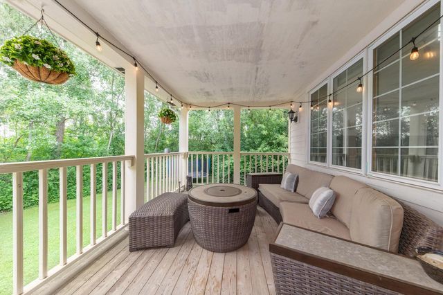 N51W19090 Crest View TERRACE, Menomonee Falls, WI 53051