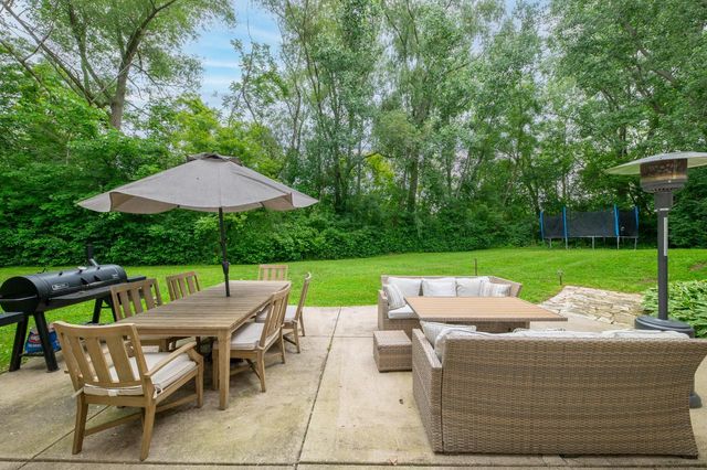 N51W19090 Crest View TERRACE, Menomonee Falls, WI 53051