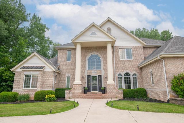 N51W19090 Crest View TERRACE, Menomonee Falls, WI 53051