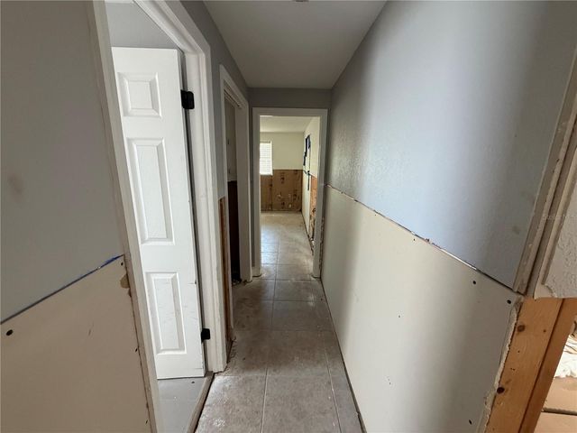 318 SKYLARK LANE NW, Port Charlotte, FL 33952