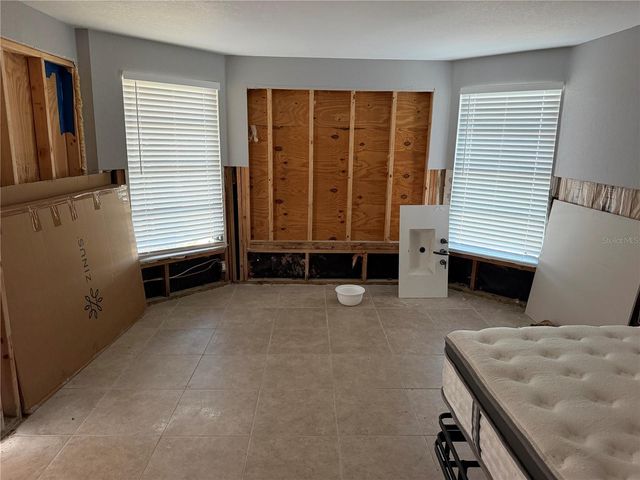 318 SKYLARK LANE NW, Port Charlotte, FL 33952