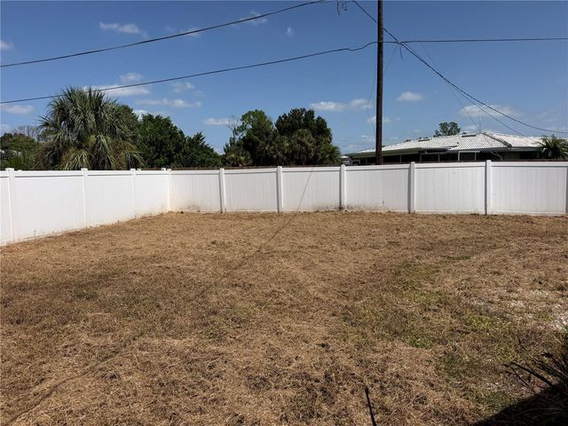 318 SKYLARK LANE NW, Port Charlotte, FL 33952