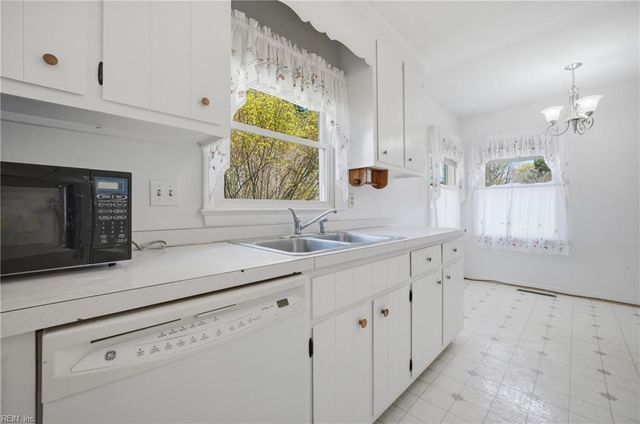 201 Hankins ST, Hampton, VA 23669