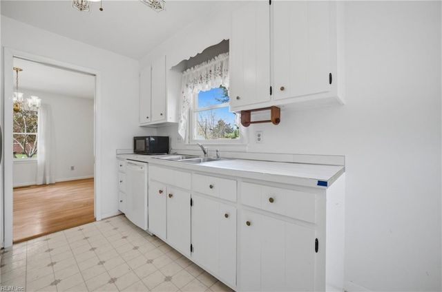 201 Hankins ST, Hampton, VA 23669