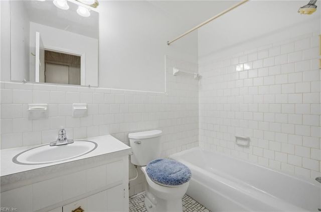 201 Hankins ST, Hampton, VA 23669