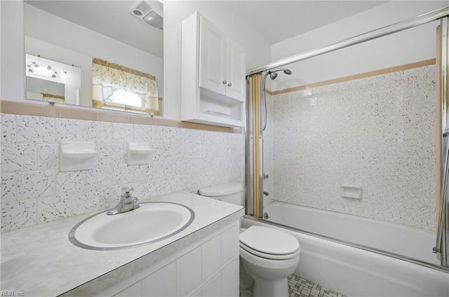 201 Hankins ST, Hampton, VA 23669