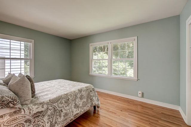 329 Stonebridge Boulevard, Saint Paul, MN 55105