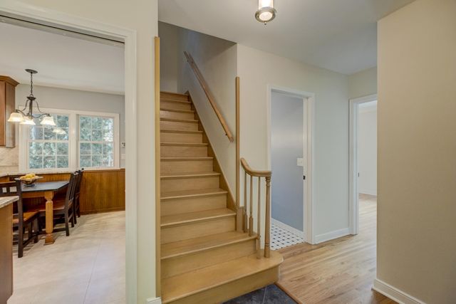 329 Stonebridge Boulevard, Saint Paul, MN 55105