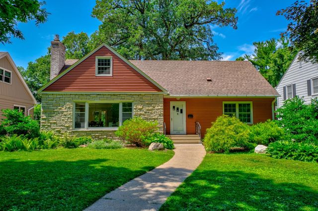 329 Stonebridge Boulevard, Saint Paul, MN 55105