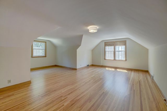 329 Stonebridge Boulevard, Saint Paul, MN 55105