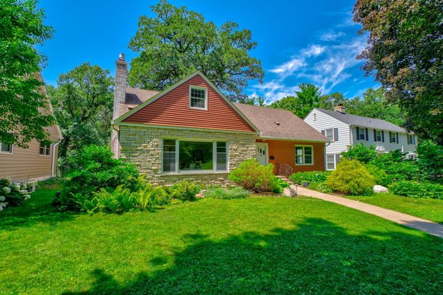 329 Stonebridge Boulevard, Saint Paul, MN 55105