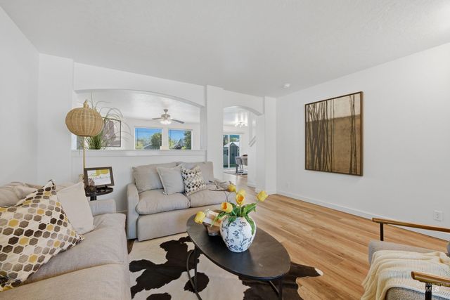 6506 S Warwickshire Ave, Boise, ID 83709
