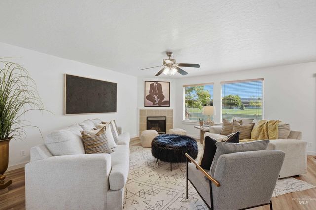 6506 S Warwickshire Ave, Boise, ID 83709