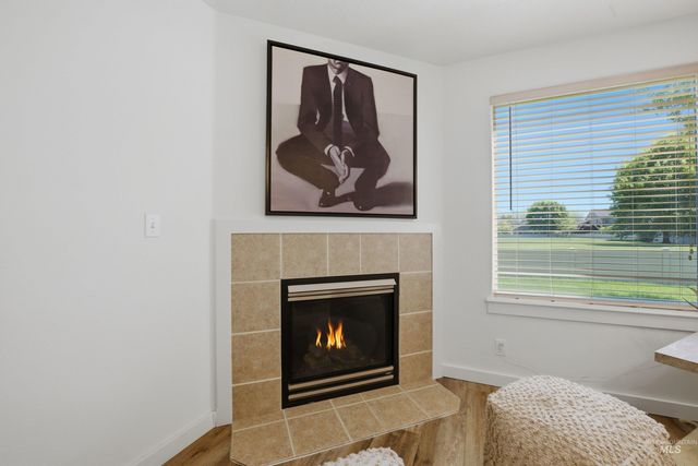 6506 S Warwickshire Ave, Boise, ID 83709