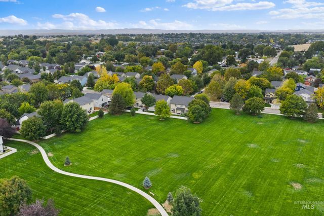 6506 S Warwickshire Ave, Boise, ID 83709