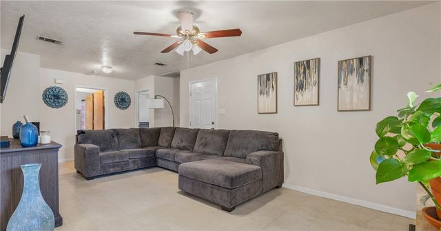 1009 West 17th Street, Bryan, TX 77803