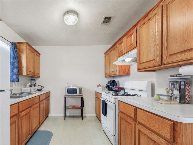 1009 West 17th Street, Bryan, TX 77803