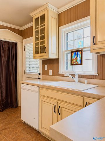 1110 7th Avenue, Decatur, AL 35601