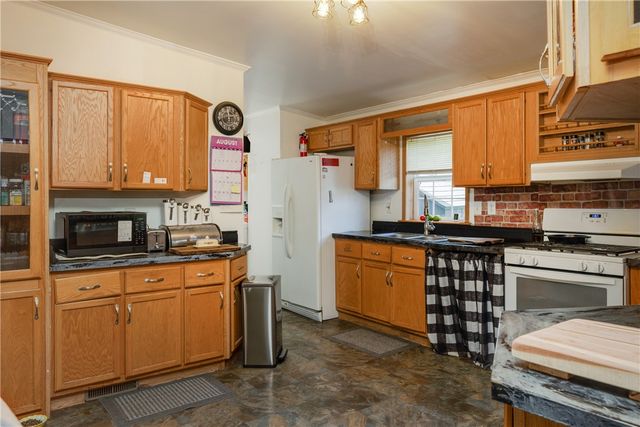 24 Prospect Street, Addison, NY 14801