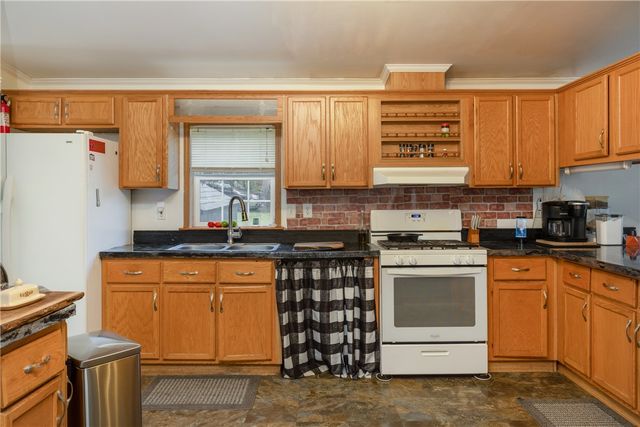 24 Prospect Street, Addison, NY 14801