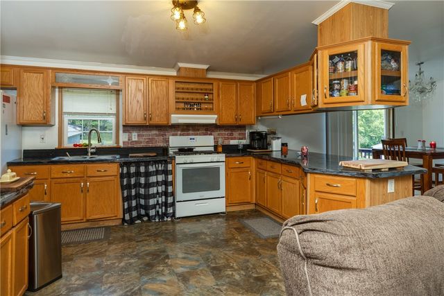 24 Prospect Street, Addison, NY 14801