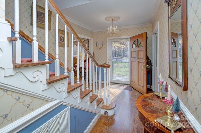 1360 Betsy Drive, Charlotte, NC 28211