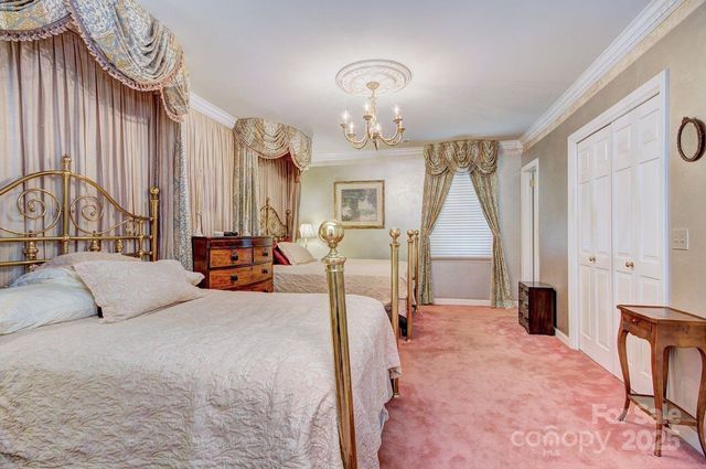 1360 Betsy Drive, Charlotte, NC 28211