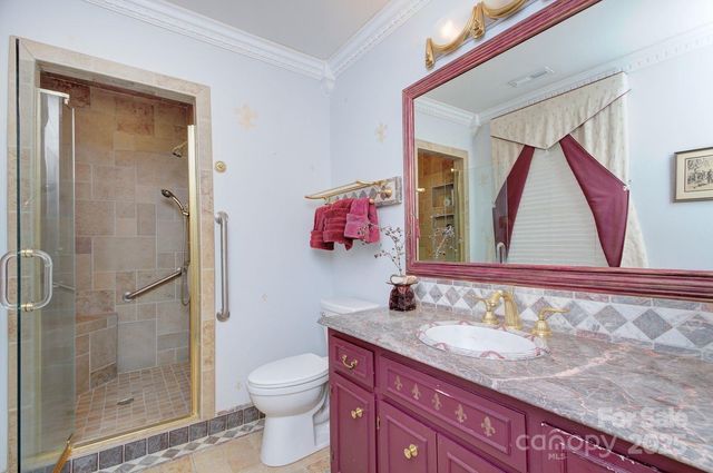 1360 Betsy Drive, Charlotte, NC 28211