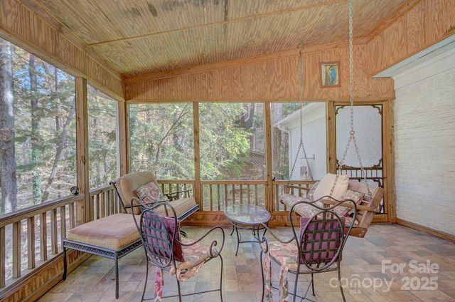 1360 Betsy Drive, Charlotte, NC 28211