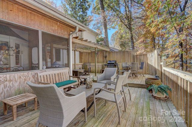 1360 Betsy Drive, Charlotte, NC 28211