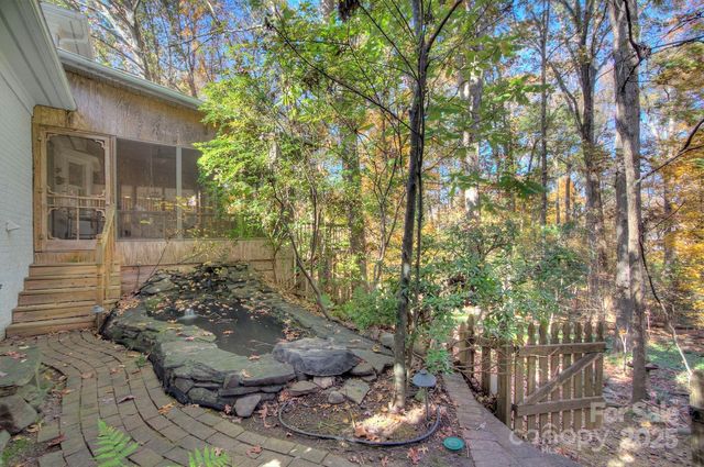 1360 Betsy Drive, Charlotte, NC 28211