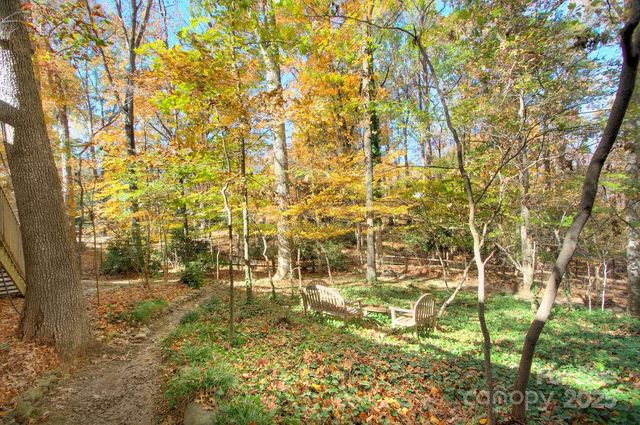 1360 Betsy Drive, Charlotte, NC 28211