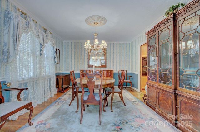 1360 Betsy Drive, Charlotte, NC 28211