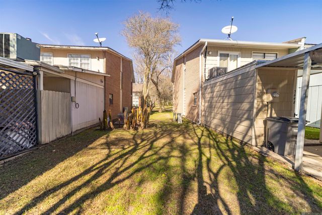 5648 Riverstone Dr, Baton Rouge, LA 70820