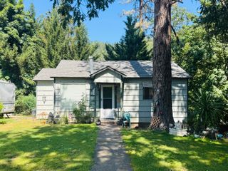 950 W Evans Creek Road, Rogue River, OR 97537