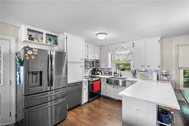 1271 Country Lane, Winston-salem, NC 27107