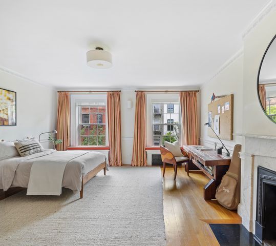 29 GARDEN Place, New York City, NY 11201