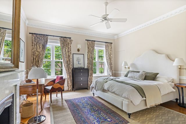 29 GARDEN Place, New York City, NY 11201