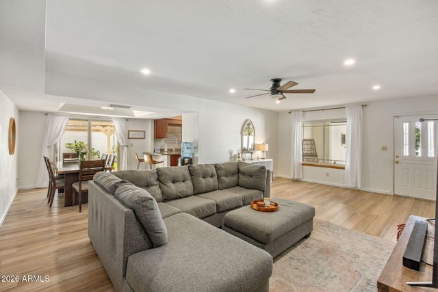 517 W Coral Gables Drive, Phoenix, AZ 85023