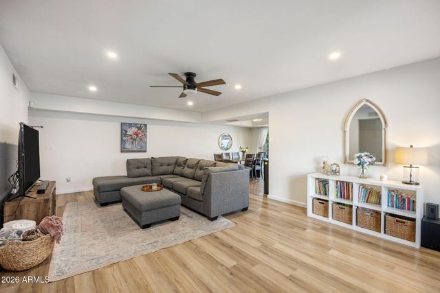 517 W Coral Gables Drive, Phoenix, AZ 85023