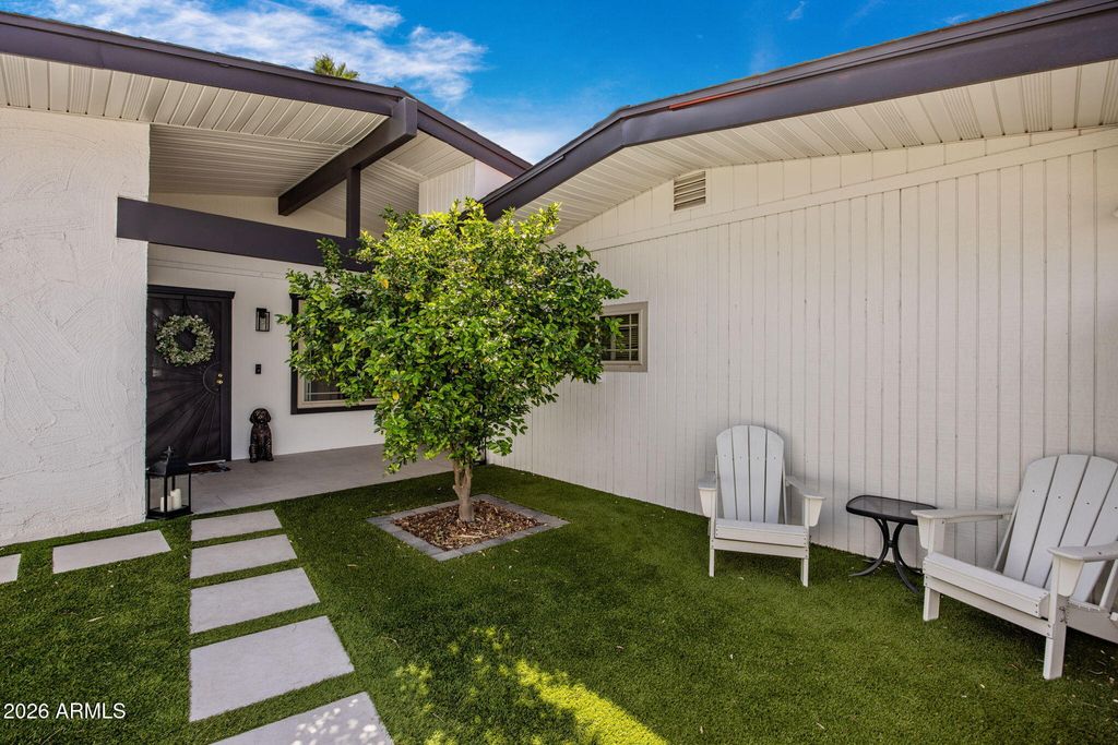 517 W Coral Gables Drive, Phoenix, AZ 85023