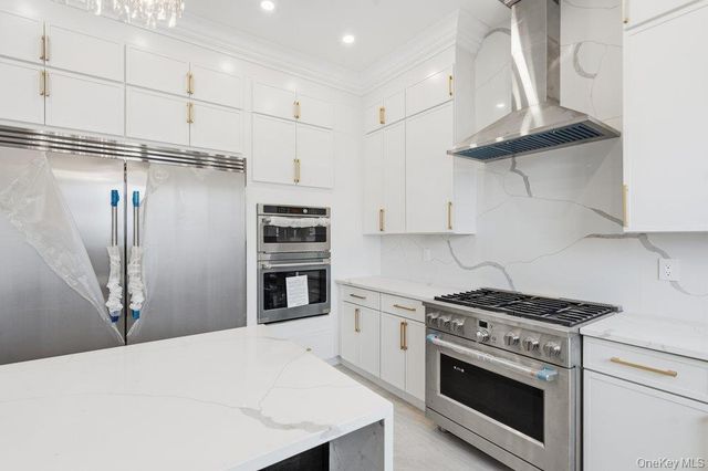 259-03 81st Avenue, Glen Oaks, NY 11004