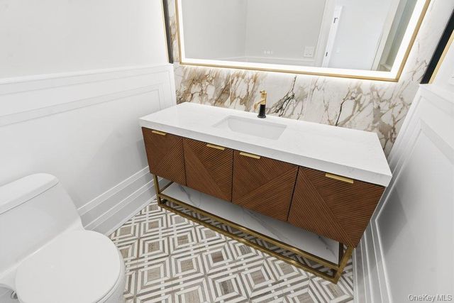 259-03 81st Avenue, Glen Oaks, NY 11004