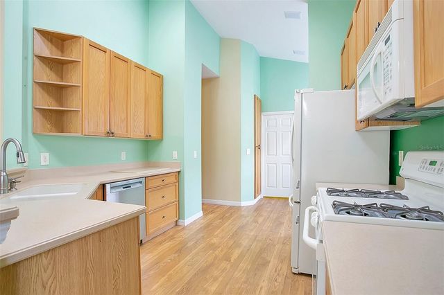 2197 CALEDONIAN STREET, Clermont, FL 34711