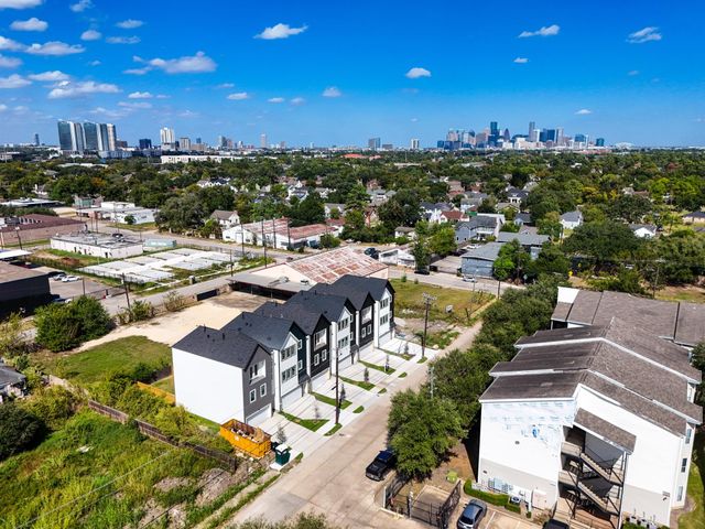 6326 Del Rio Street, Houston, TX 77021