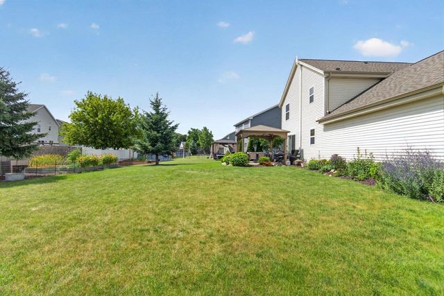 545 Big Bend WAY, Hartford, WI 53027